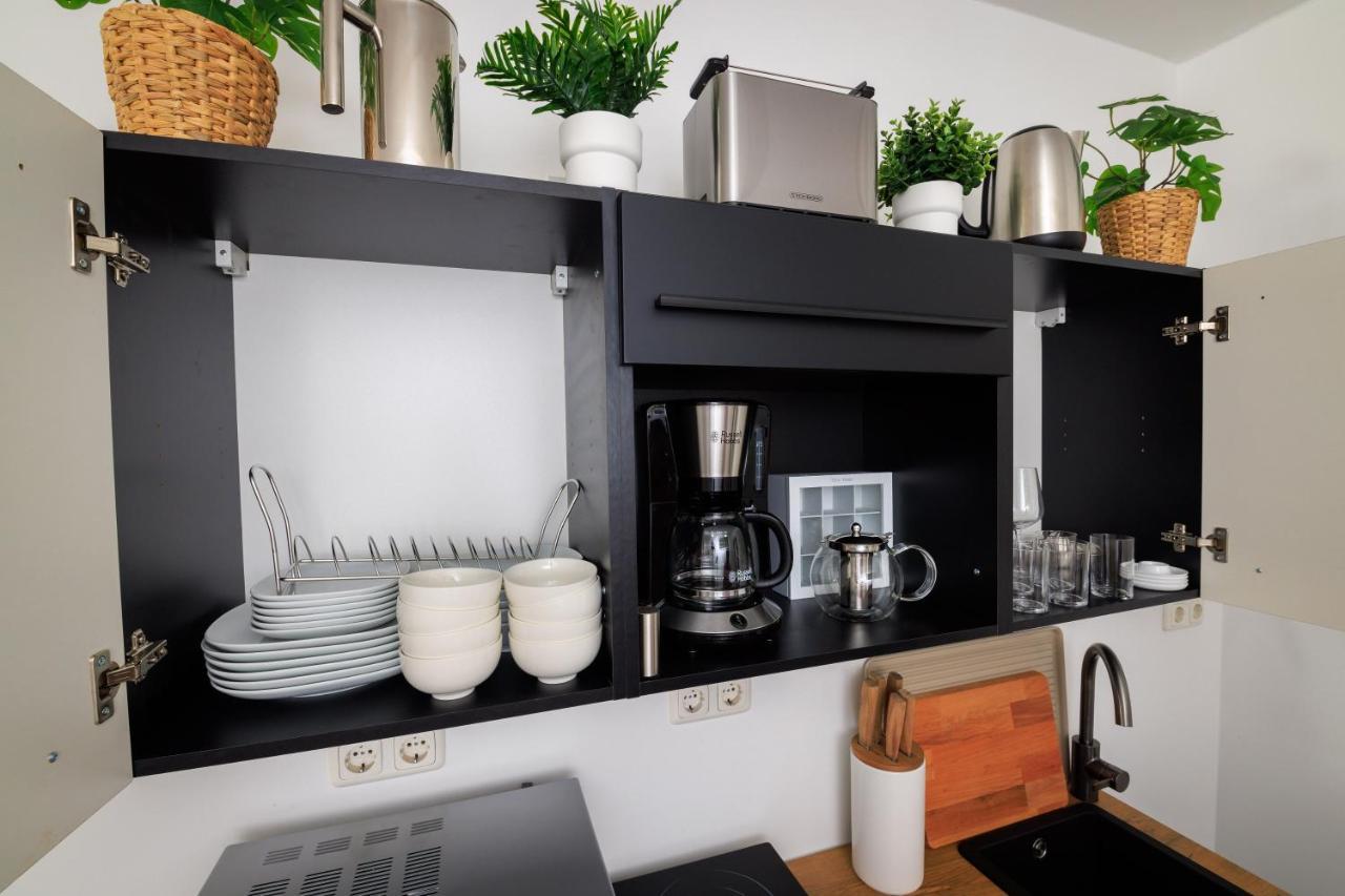 Global Living - Design Apartment I Rathausplatz I Kitchen I Augsburg Kültér fotó